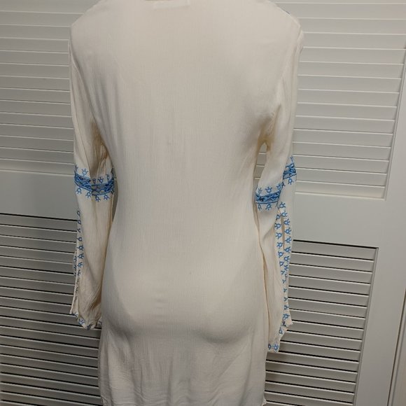Lush Embroidered Boho V Neck Peasant Tunic - Picture 7 of 9